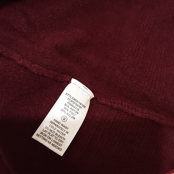 NWT Evolution Burgundy Cardigan - Picture 9 of 10
